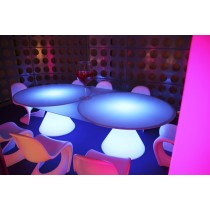 Table lumineuse ED II éclairée en bleu avec plateau en verre satiné