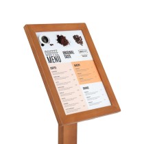 Vue rapprochée du porte-menu en bois