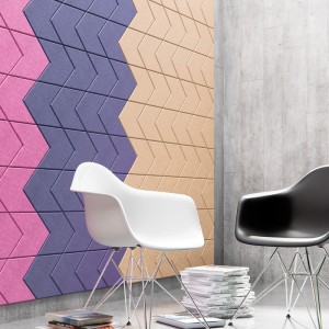 Mur décoratif avec panneau acoustique mural géométrique SAGITTA en composition colorée