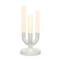 Lampe de table Luna LED rechargeable Luna allumée sur fond blanc