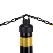 Détail tête de poteau du set poteaux flexibles sécurité avec fixation pour chaîne