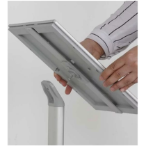 présentoir signalétique sur pied fixation cadre sur mât