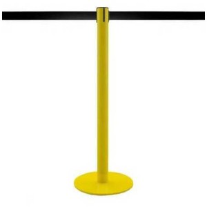 Poteau jaune à sangle personnalisable pour organiser les files d'attente.