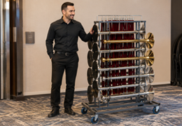 Chariot pour poteaux de guidage : transport, rangement et gain de temps pour les professionnels